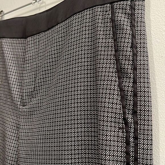 Banana Republic Women's Mid-Rise Print Chino Pants - Picture 3 of 8